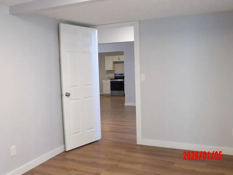 1211 E 4th St #26 — Photo 16