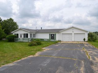 9817 Eleven Mile Rd NE, Rockford, MI 49341