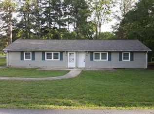 151 Cedar Ave, Hudson, NC 28638