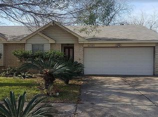 11707 Ironstone Ct, Houston, TX 77067