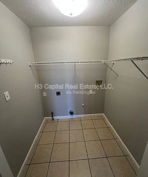 100 Crimson Ct — Photo 7