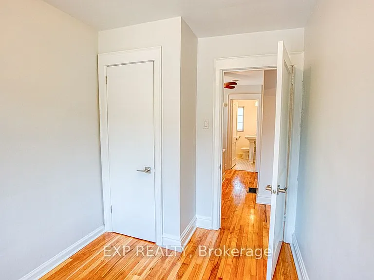 413 Holland Ave — Photo 33
