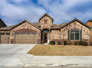 6828 W Alluvial Ave, Fresno, CA 93722