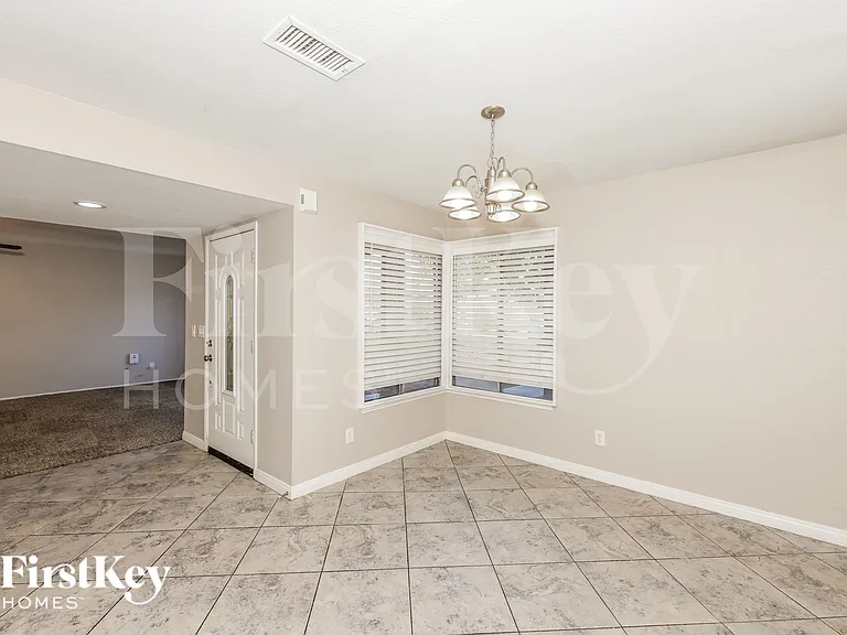 2406 El Cid Ct — Photo 6
