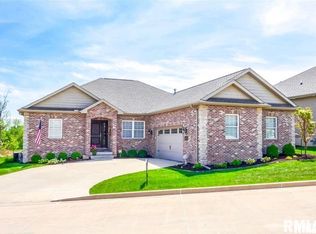 2608 W Lake Pointe Ter, Peoria, IL