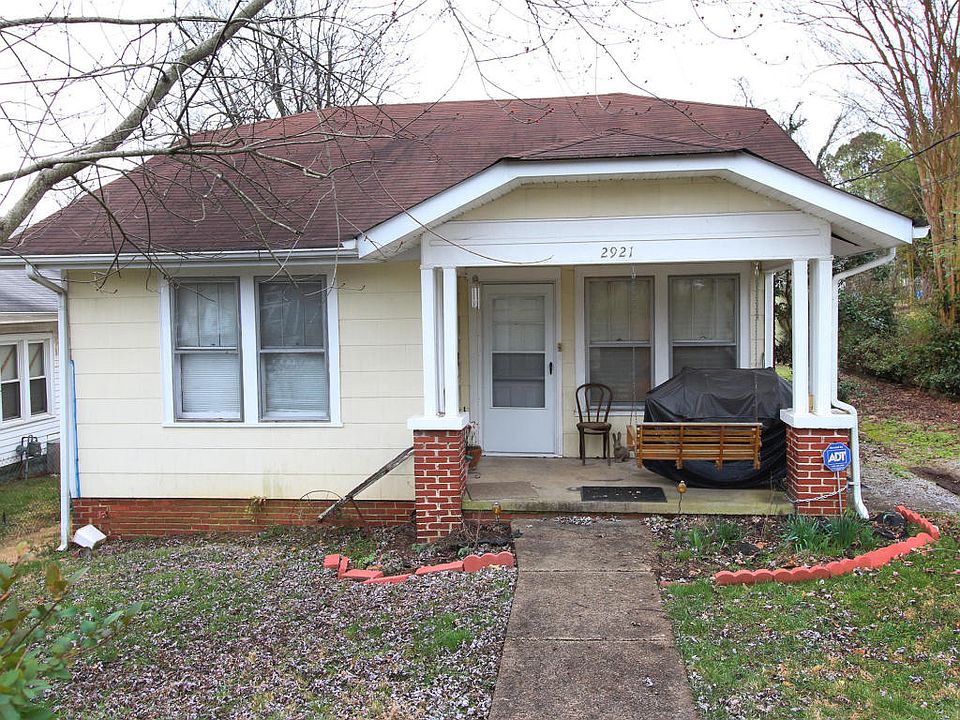 1st image of 2921 Dempster St