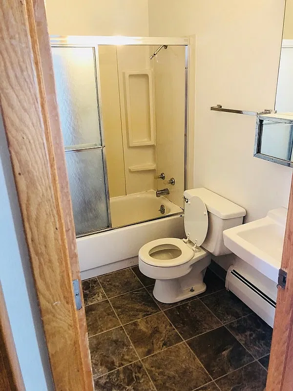 1 bed, $695 — Photo 1