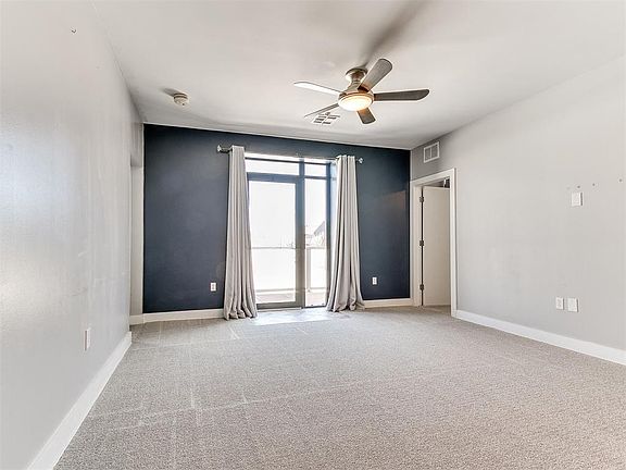 5th image of 444 N Central Ave #110