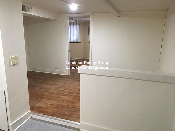 3rd image of 6425 N Francisco Ave #G