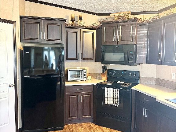 3rd image of 2581 Spring Bank Ave