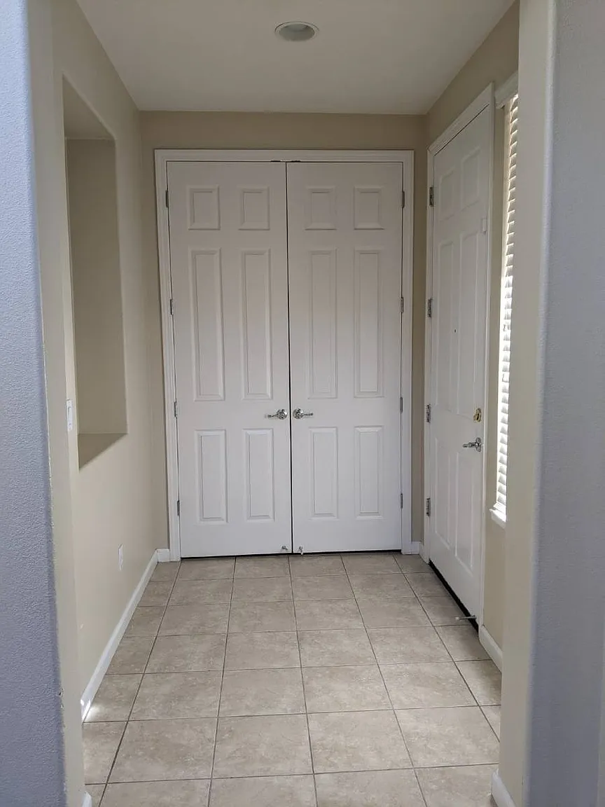 2369 Mariner Way photo 1