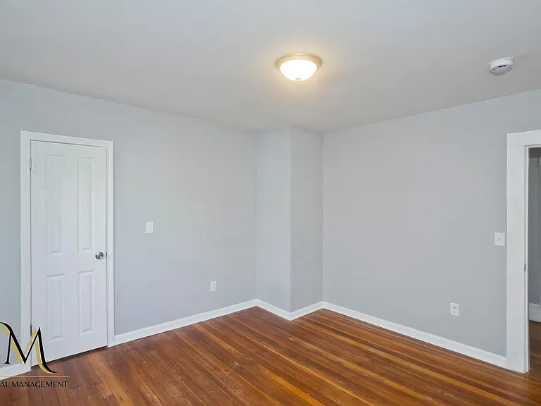 653 Belmont Ave — Photo 3