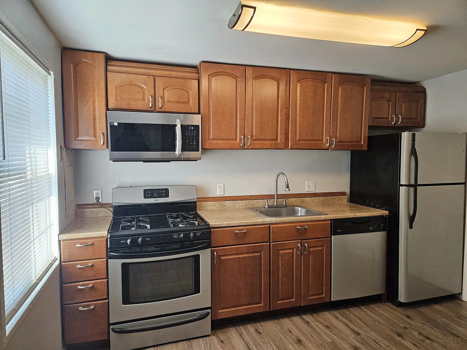 2 bed, 818 sqft, $1,750 — Photo 3