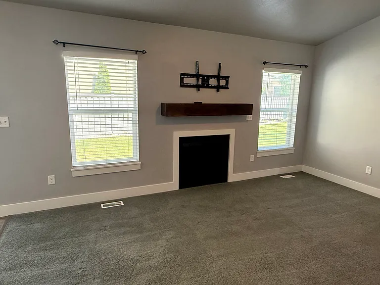 7081 N Hollow View Ct — Photo 15