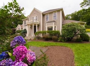 12 Charles Path E, Weston, CT 06883