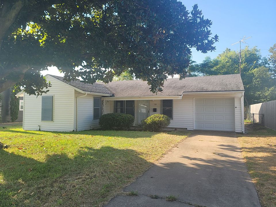 1st image of 111 Tarpon Ave