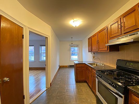 1st image of 34-20 Crescent St Floor 1
