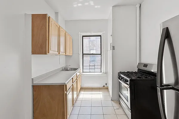 Rented by Bohemia Realty Group | media 11