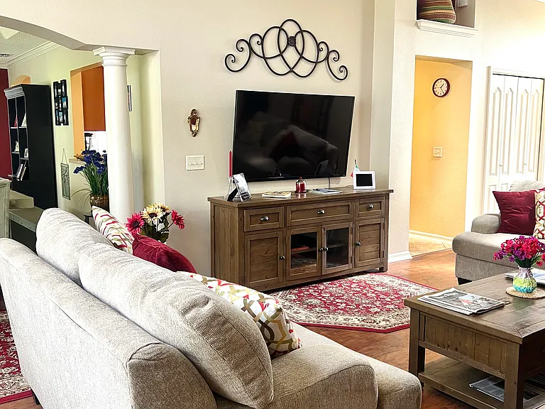 565 Brighton Dr — Photo 7