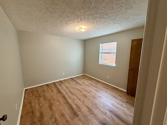2nd image of 4204 Foreman Ln #3