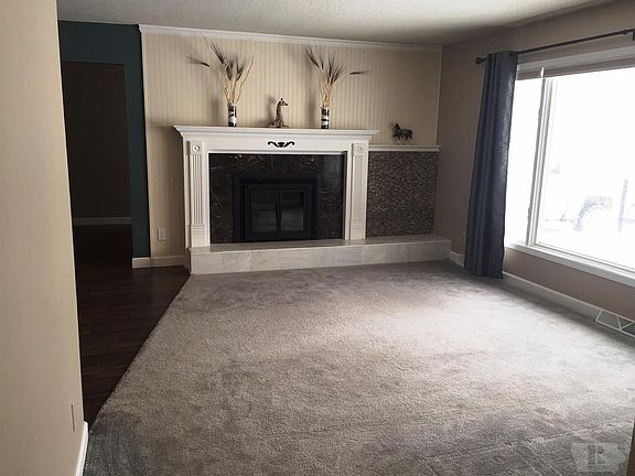 4th image of 916 Emerald Dr