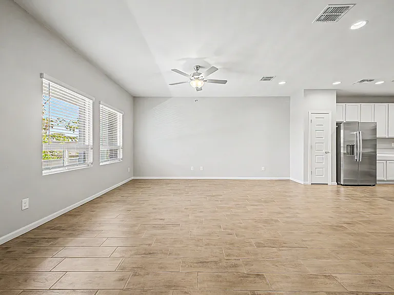 733 E Commonwealth Ave #27 — Photo 11