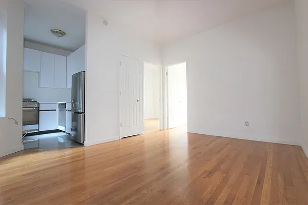 Rented by Dynamik Realty | media 12