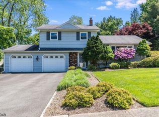 12 Clove Pl, Wayne, NJ 07470