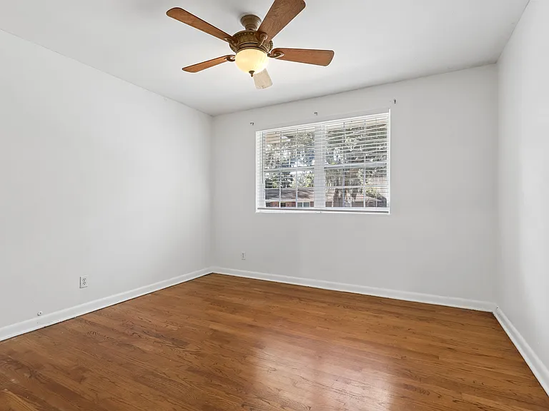 1367 Riverbirch Ln — Photo 30