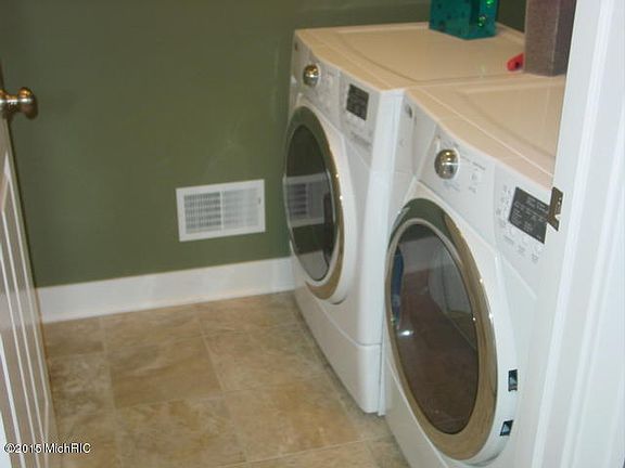 5th image of 10073 S Crossroad Cir SE