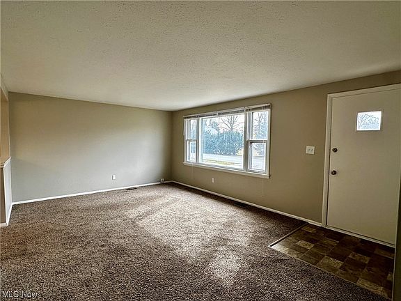 4th image of 539 Campers Dr