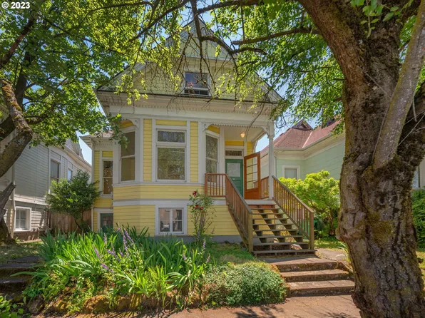 1108 NE Davis St, Portland, OR 97232