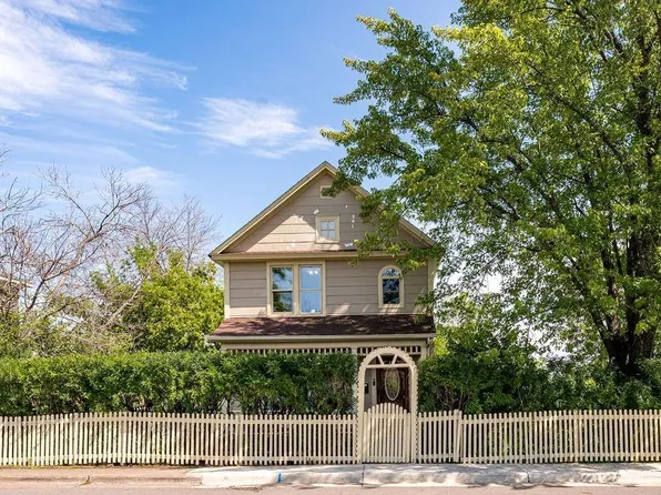 410 E 7th St, Duluth, MN 55805-2722