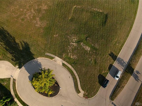 2nd image of Camden Cir