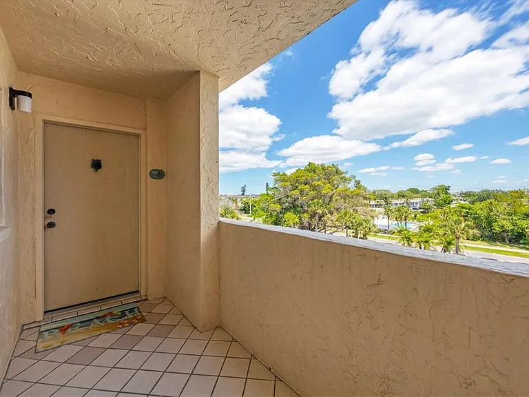 4325 Gulf Of Mexico Dr #408 — Photo 2