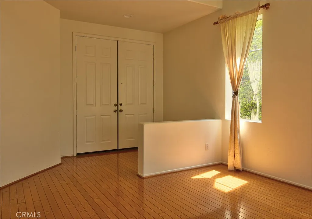 4 bed, 2.5 bath, 2283 sqft, $4,235 — Photo 2