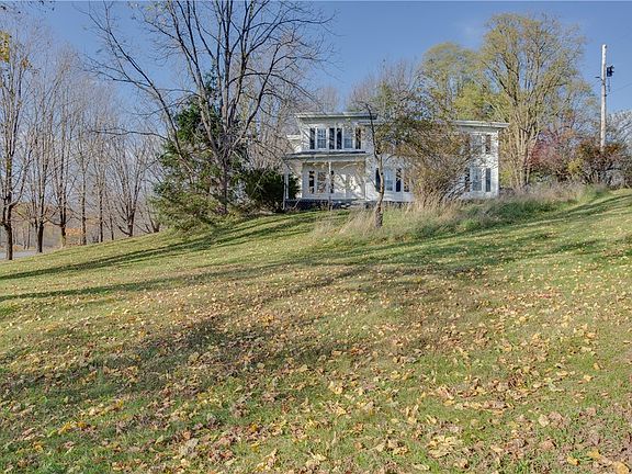 3rd image of 285 Shew Hollow Rd