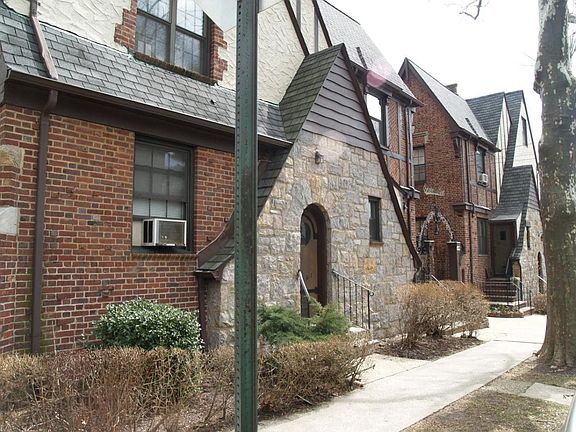 5th image of 3505 191st St APT 5A