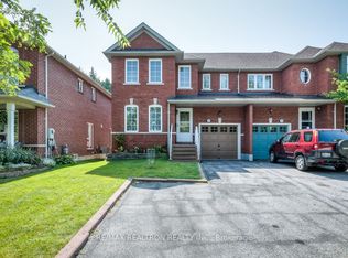 723 Craighurst Ct, Pickering, ON L1X 2X1