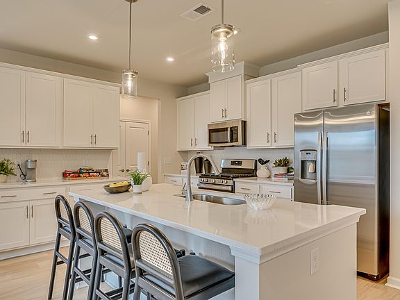 4th image of 331 Jeter Grove Rd