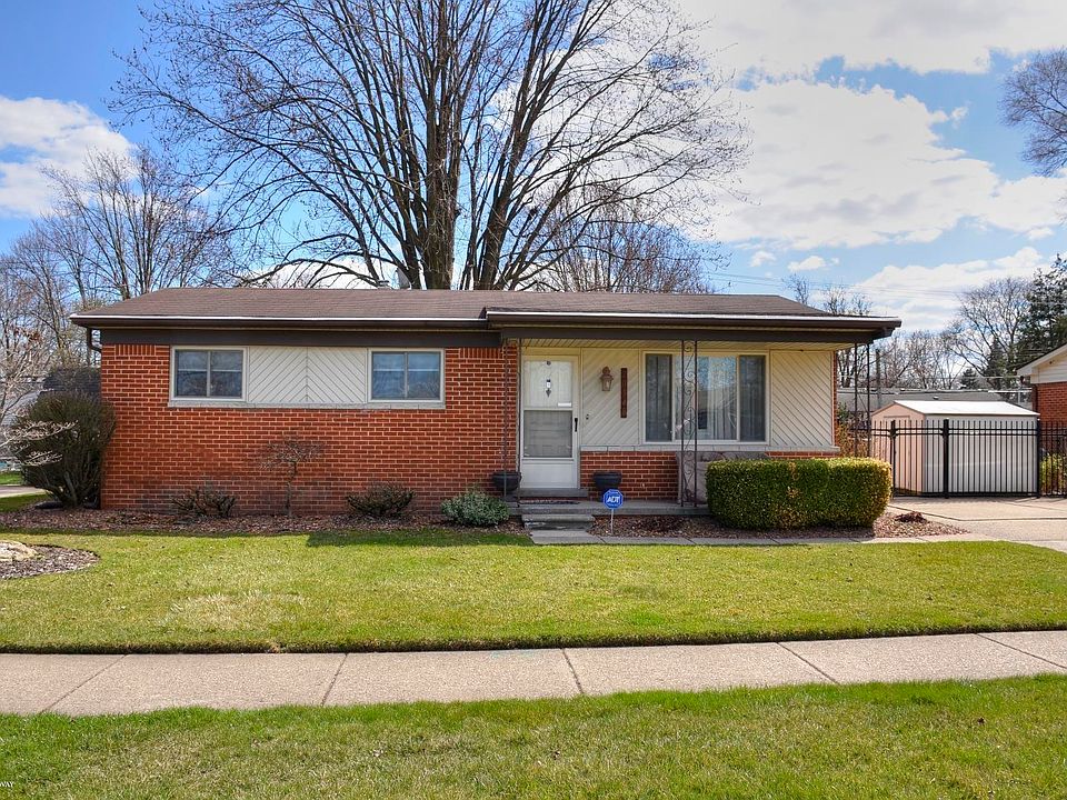 1st image of 20348 Carlier St