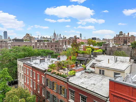 Sold by SERHANT. | media 29