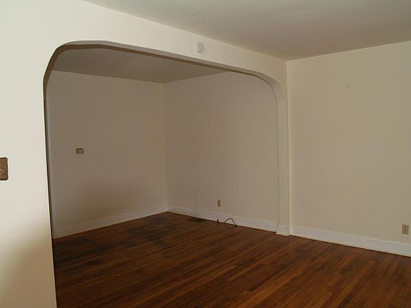 3rd image of 155 Saint Agnes Dr