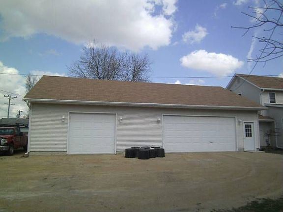 Attached Garage