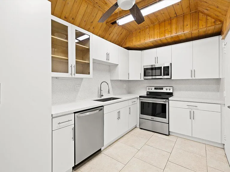 4250 Galt Ocean Dr #Penthouse R — Photo 13