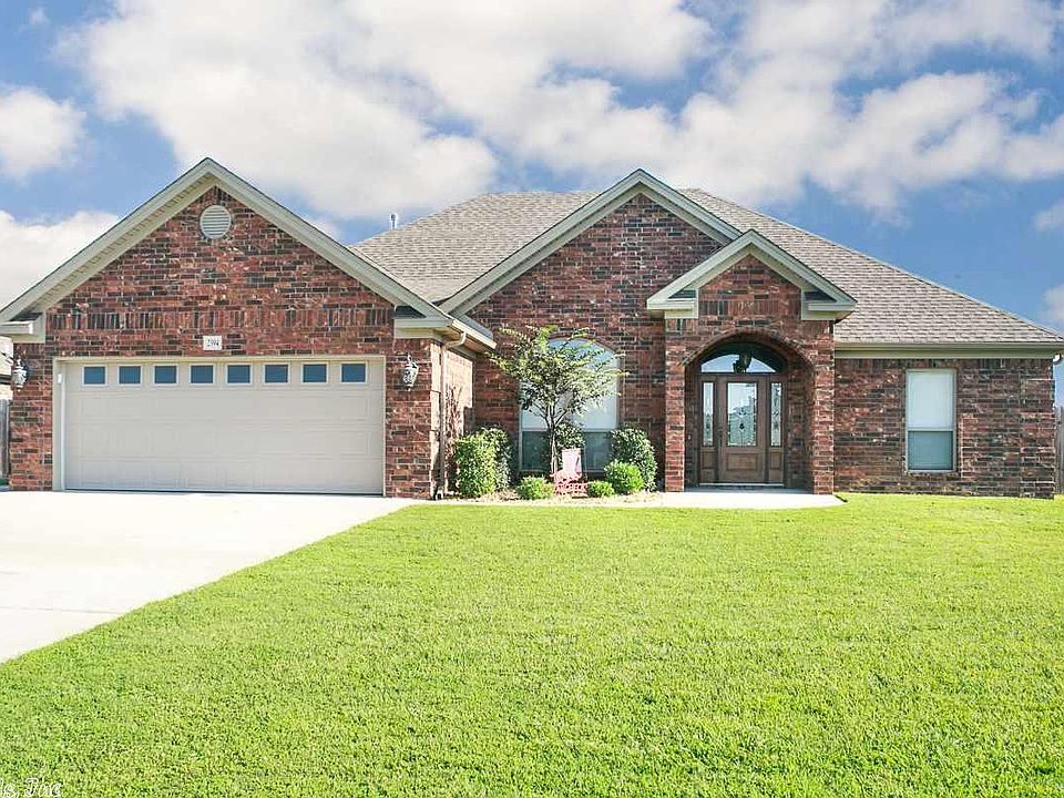 1st image of 2394 Lakewood Cir