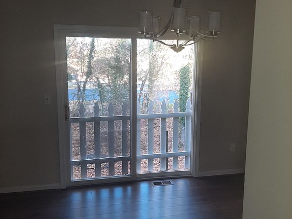 4th image of 625 Tripp Creek Ct