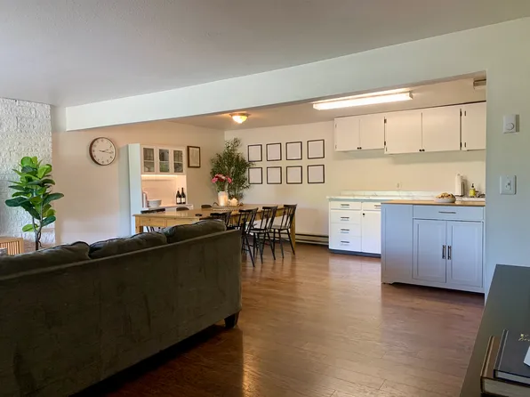 1725 NE Valley Rd, Pullman, WA 99163
