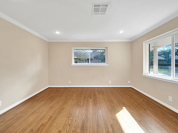5th image of 1607 Willowby Dr