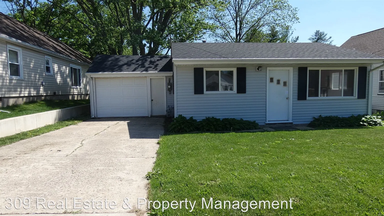 436 Groveland St photo 1